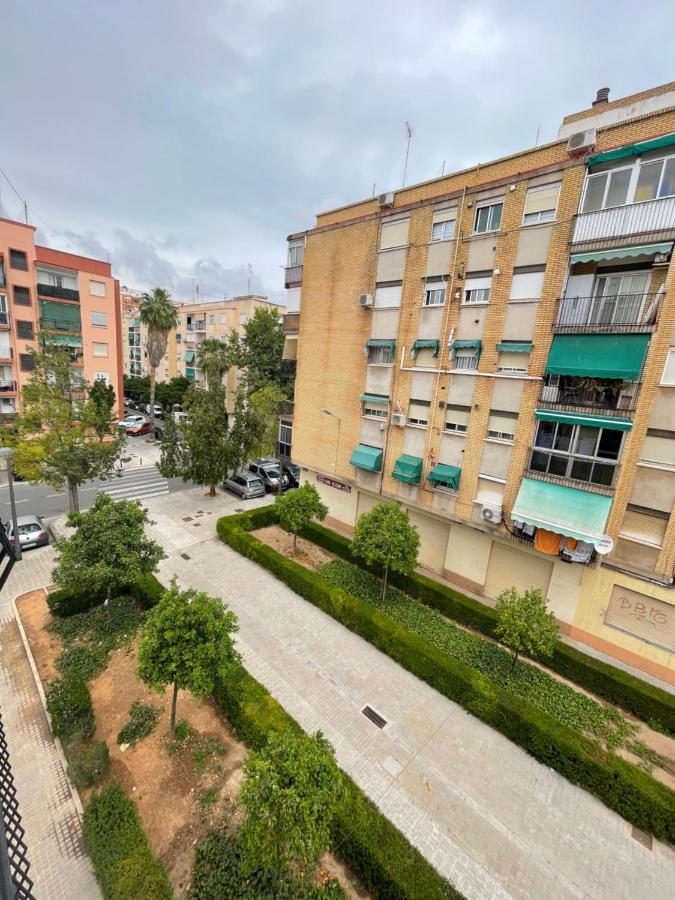 Habitacion Privada En Piso Compartido Hotel Valencia Exterior photo